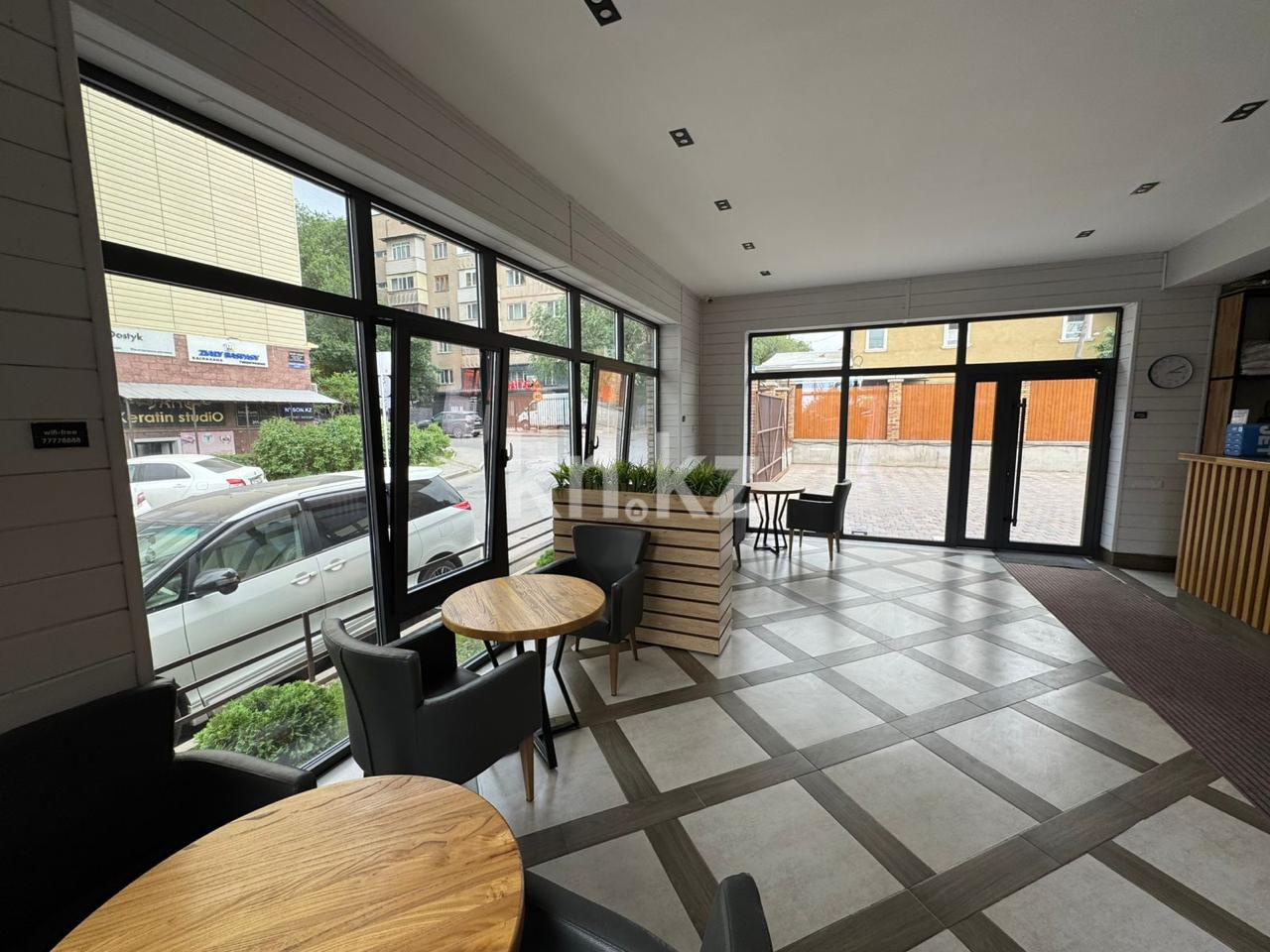 Продажа , 450 м², ул. Тауке хана - Продажа зданий в Алматы фото 8 из 14