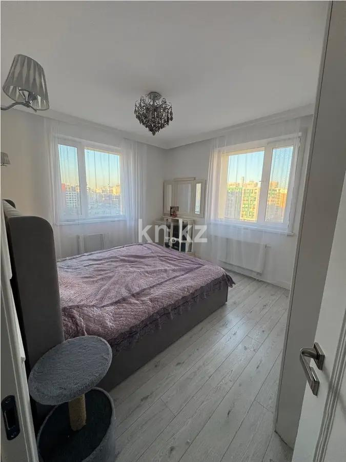Продажа 3-комнатной квартиры, 72.8 м², ул. Казыбек би, дом  11 в Астане