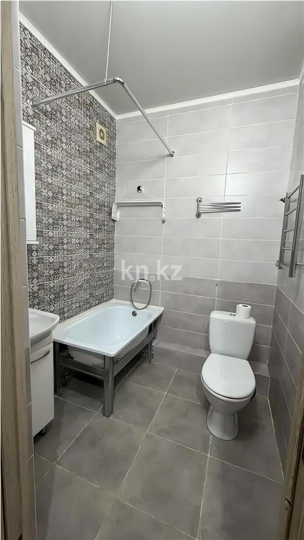 Продажа 3-комнатной квартиры, 70.4 м² в Алматы - фото 4