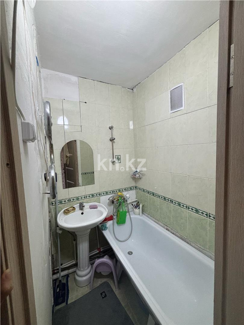 Продажа 3-комнатной квартиры, 62 м², мкр-н 17, дом  49 в Караганде - фото 6