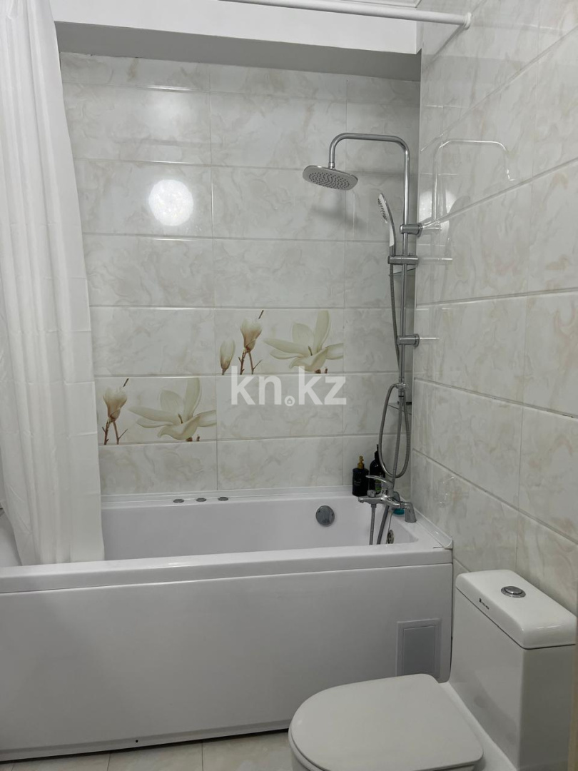 Аренда 3-комнатной квартиры посуточно, 110 м², Навои 208, дом  208/8 - ул. Торайгырова - Аренда квартир посуточно в Алматы с фото фото 10 из 13