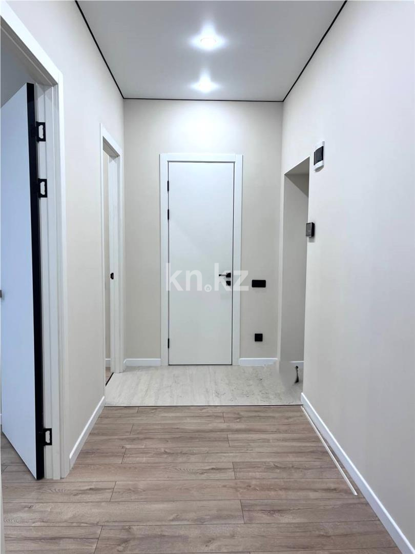 Продажа 3-комнатной квартиры, 70 м², ул. Муканова - Продажа и аренда недвижимости в Караганде фото 18 из 31