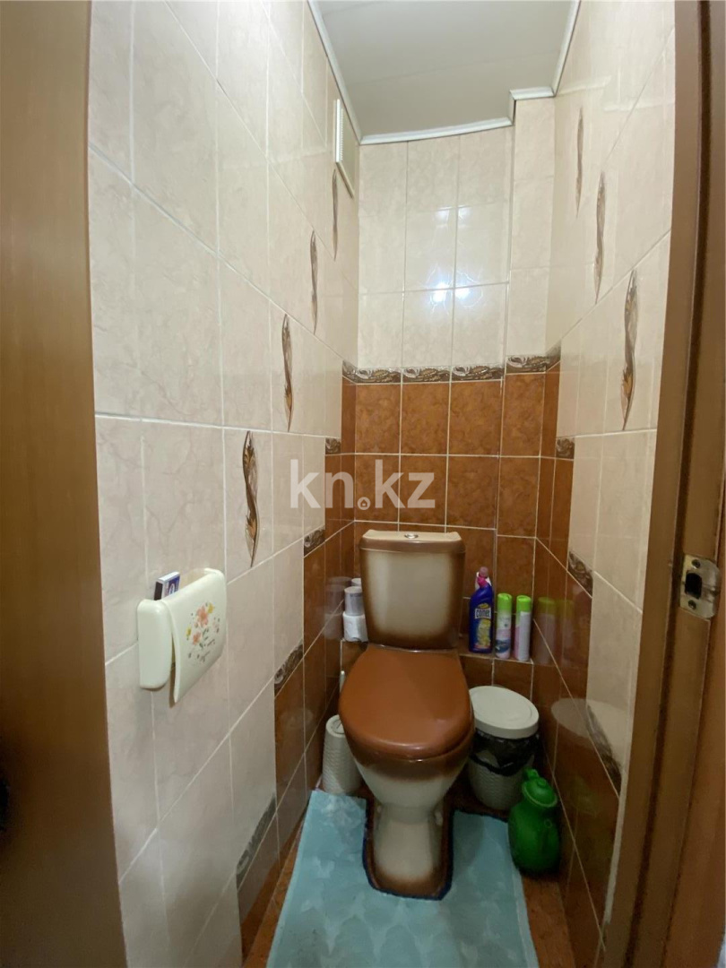 Продажа 3-комнатной квартиры, 51 м², ул. Аманжолова - Продажа  трехкомнатных квартир в Караганде фото 10 из 13