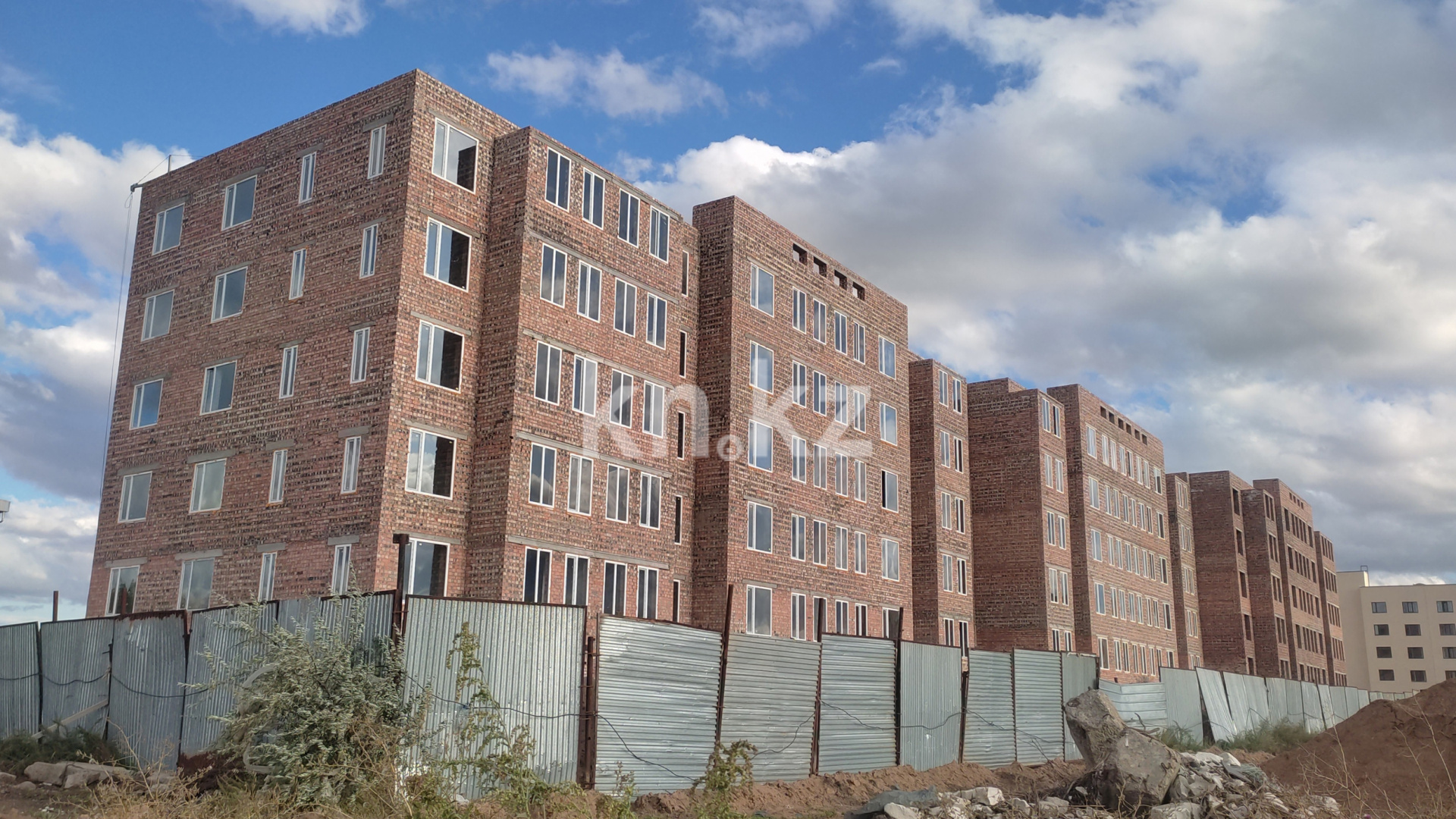 Продажа 1-комнатной квартиры, 45 м², ул. Арнасай, дом  5/1 в Астане - фото 4