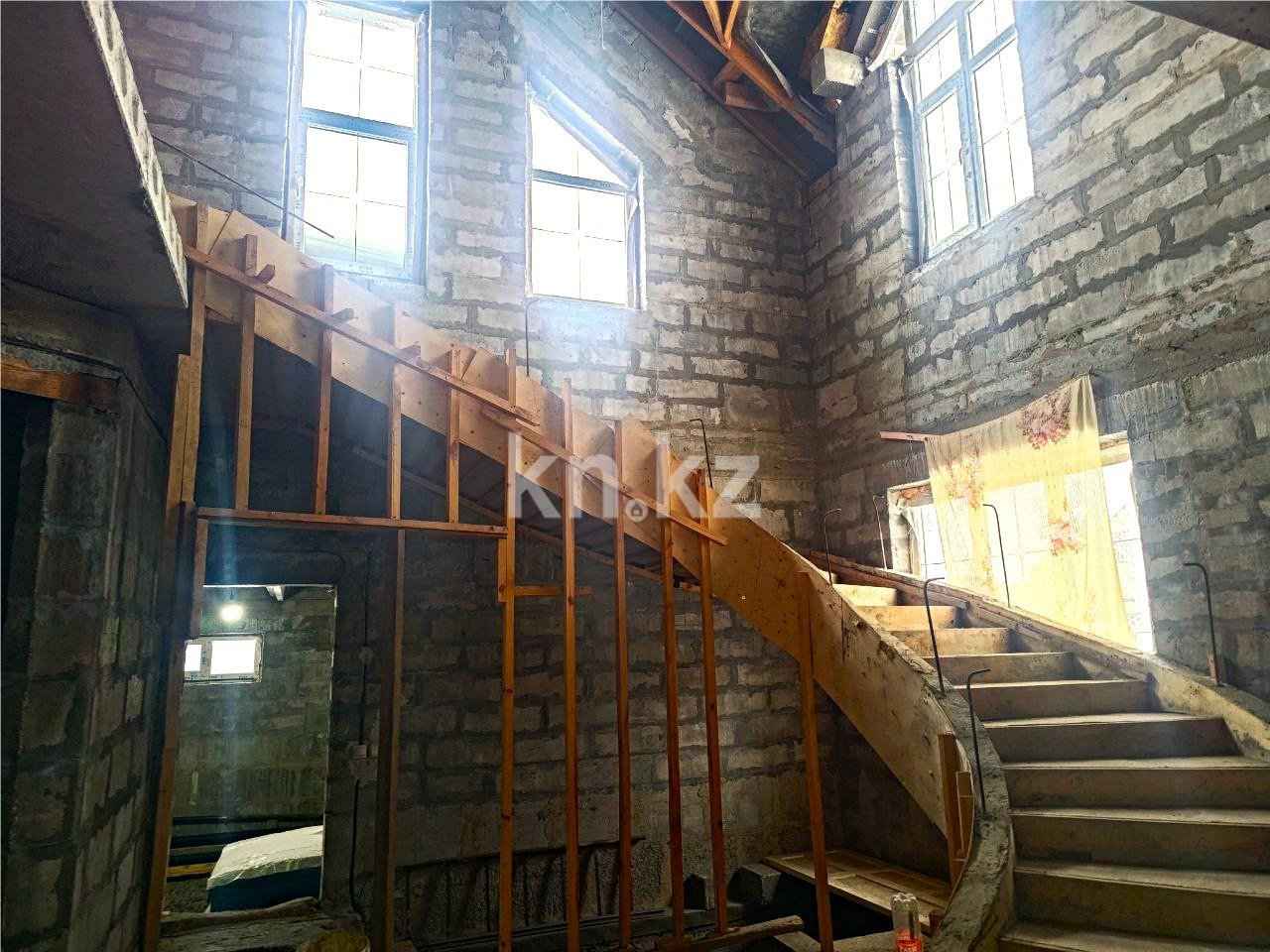 Продажа 6-комнатного дома, 487 м², ул. Лесная - Продажа домов, коттеджей в Караганде фото 6 из 7