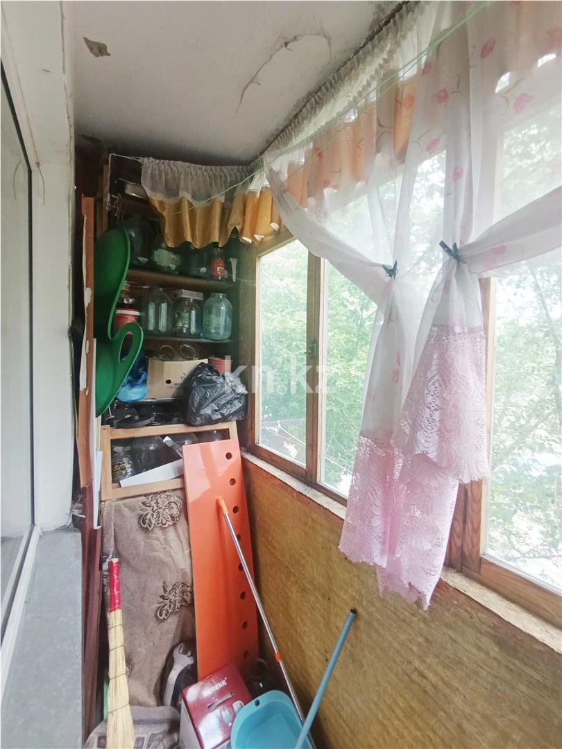 Продажа 3-комнатной квартиры, 48 м², мкр-н 15, дом  35 в Караганде - фото 8