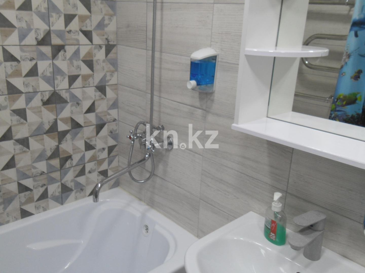 Аренда 3-комнатной квартиры посуточно, 78 м², ул. Набережная Славского, дом  48 - Аренда квартир посуточно в Усть-Каменогорске фото 12 из 24