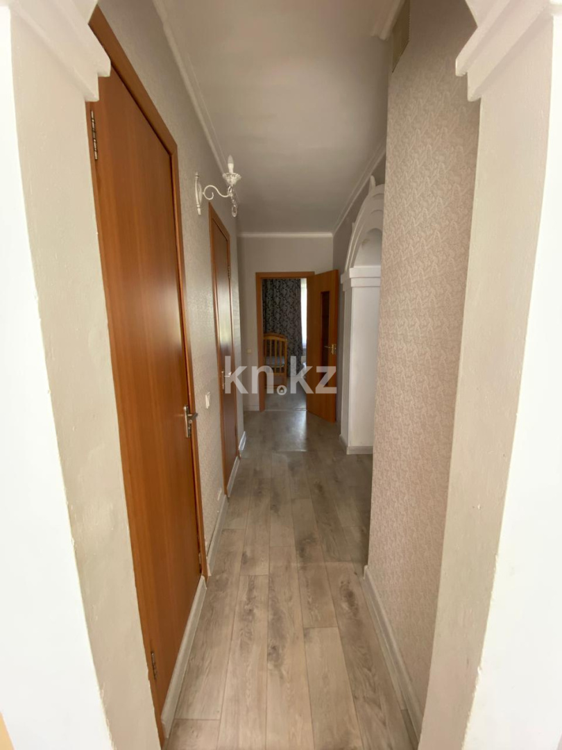 Продажа 3-комнатной квартиры, 65 м², мкр-н Степной-2, дом  2 в Караганде - фото 6