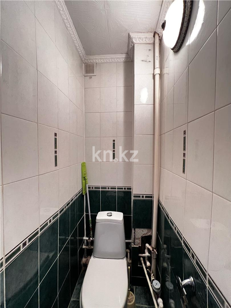 Продажа 2-комнатной квартиры, 53 м², мкр-н Голубые Пруды, дом  18 в Караганде - фото 8