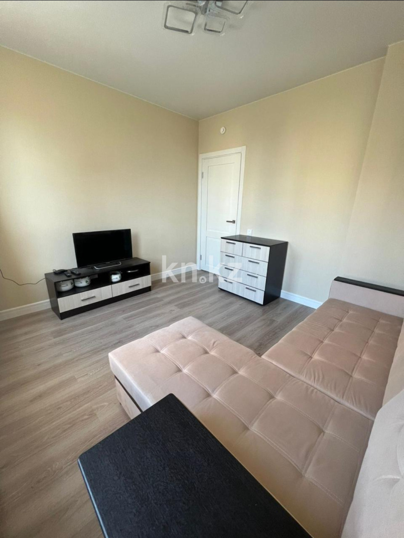 Аренда 1-комнатной квартиры, 41 м², ул. Иманова, дом  26 - Аренда квартир помесячно в Казахстане фото 2 из 3