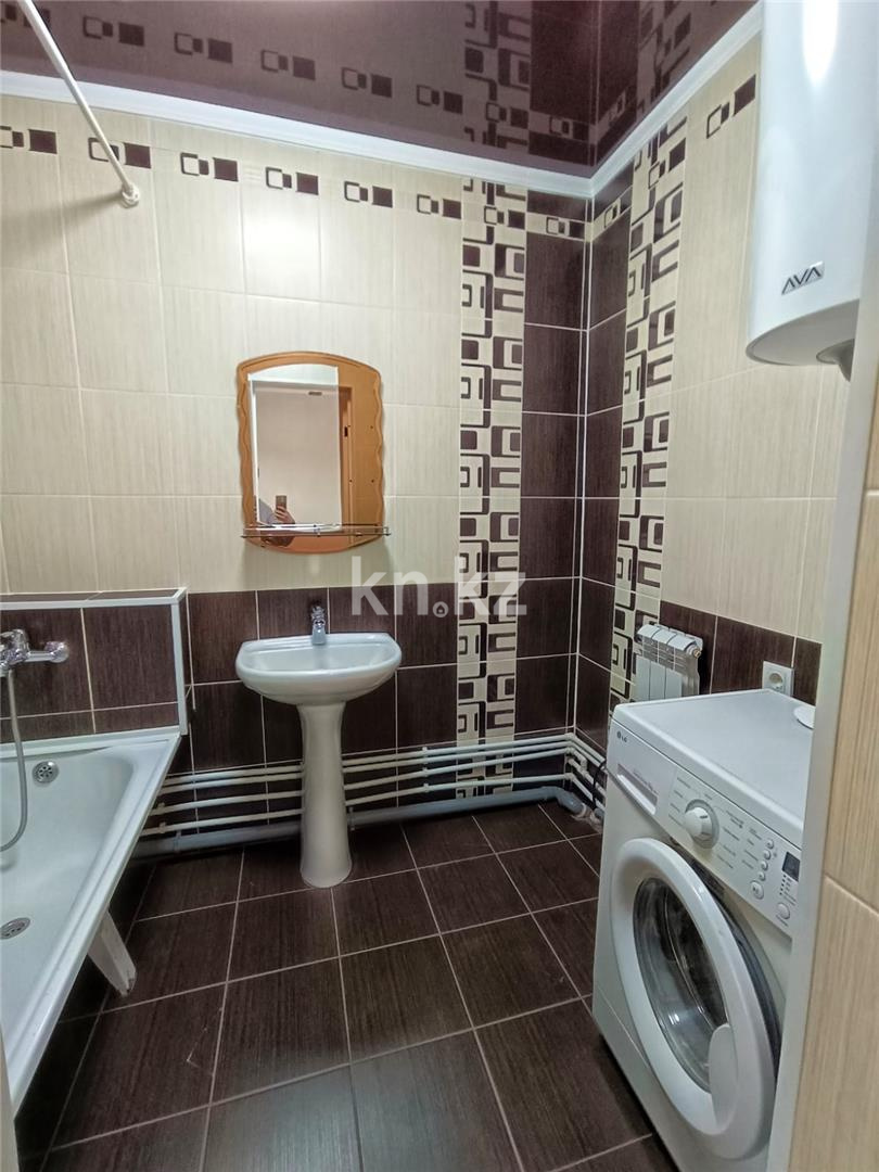 Продажа 2-комнатной квартиры, 70 м², ул. Ермекова, дом  106/6 в Караганде - фото 10