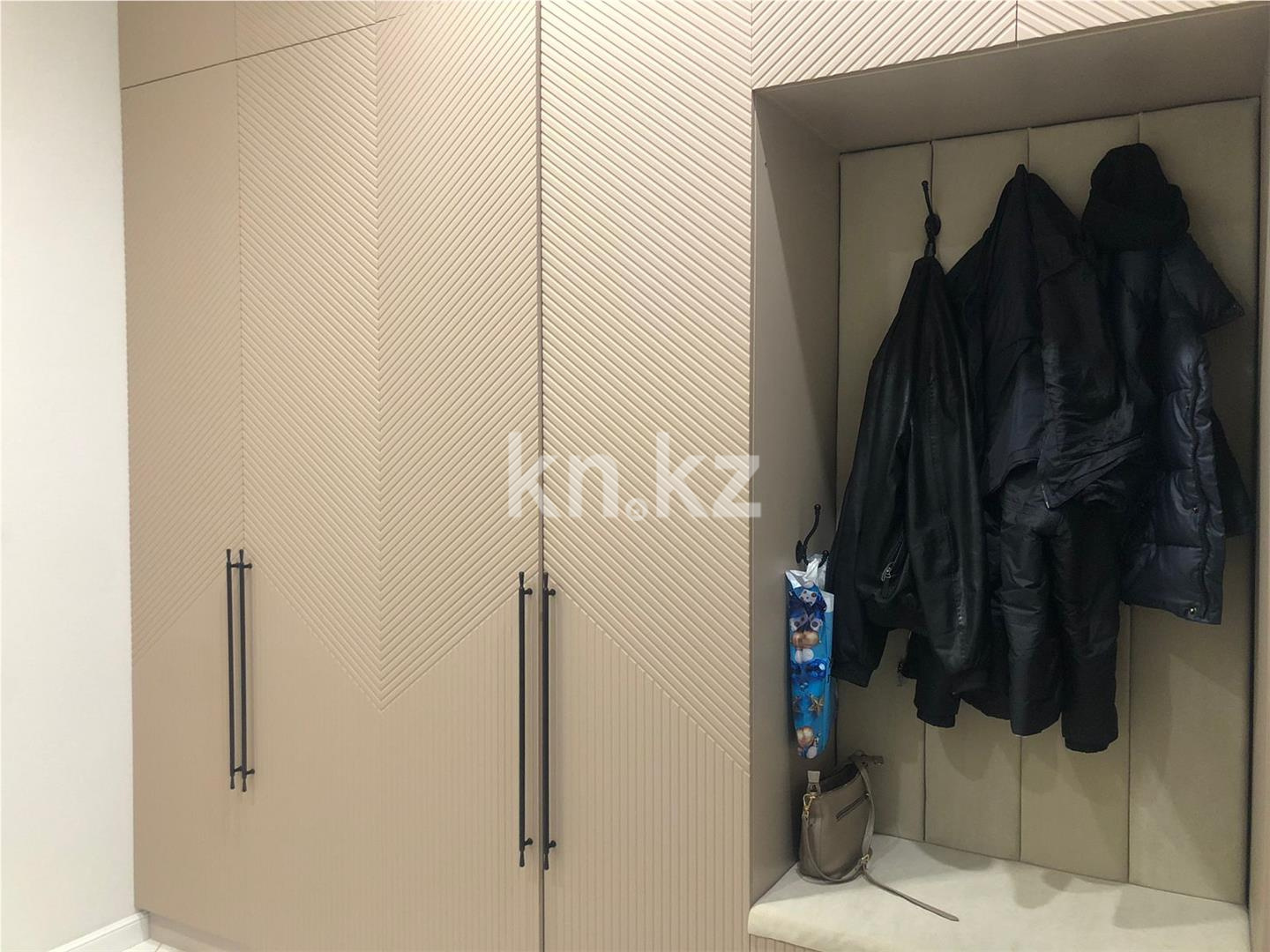 Продажа 3-комнатной квартиры, 100 м², ул. Муканова, дом  53/8 в Караганде - фото 21