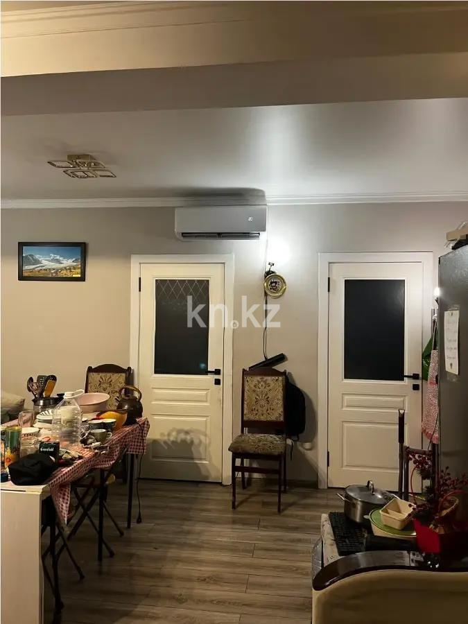 Продажа 3-комнатной квартиры, 56 м², ул. Жунисова, дом  2/13 - Продажа квартир в Алматы фото 1 из 4