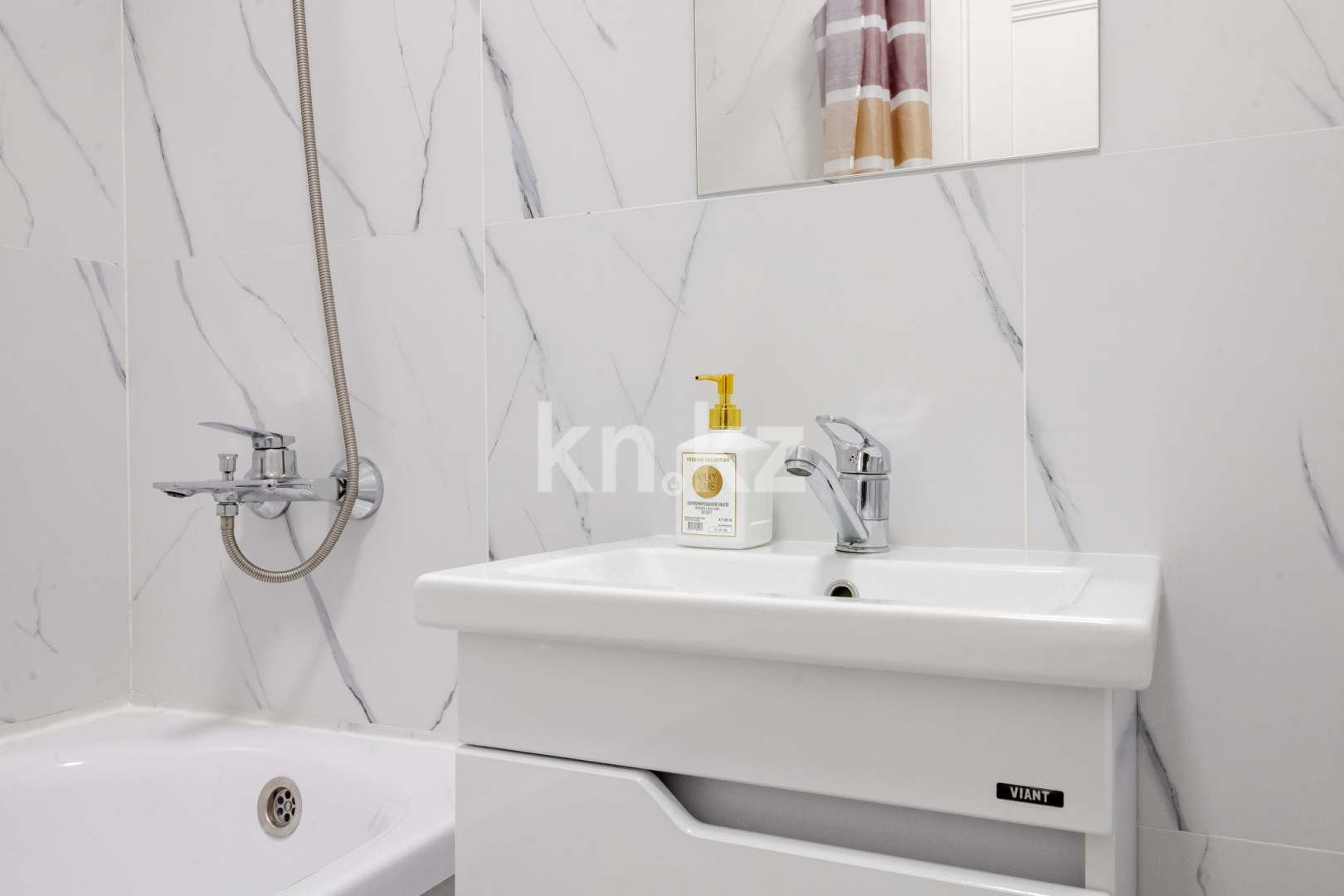 Аренда 2-комнатной квартиры посуточно, 50 м², ул. Толе би, дом  24 - пр. Туран - Аренда квартир посуточно в Астане без посредников фото 10 из 13