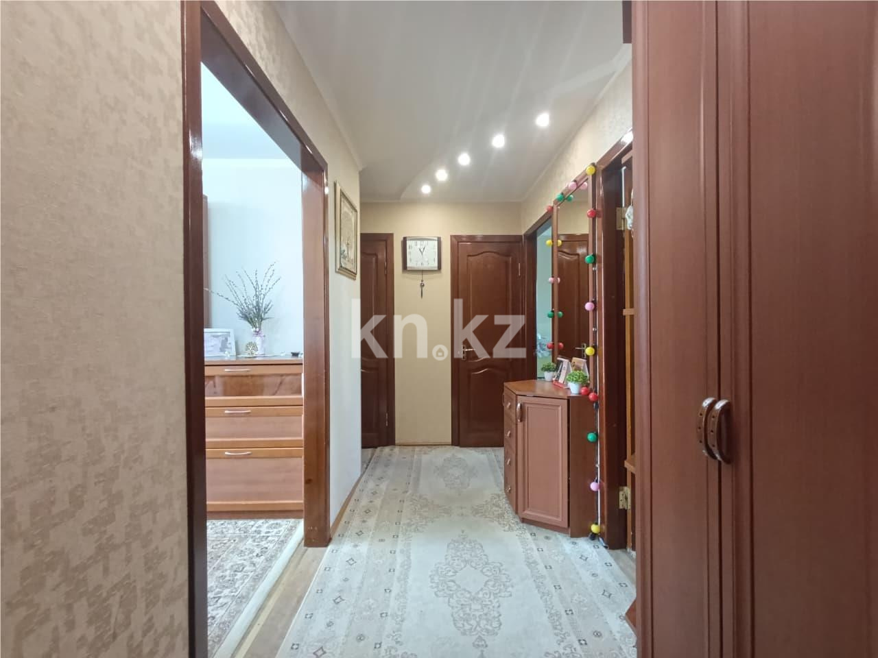 Продажа 3-комнатной квартиры, 61 м², ул. Маметовой в Караганде - фото 8