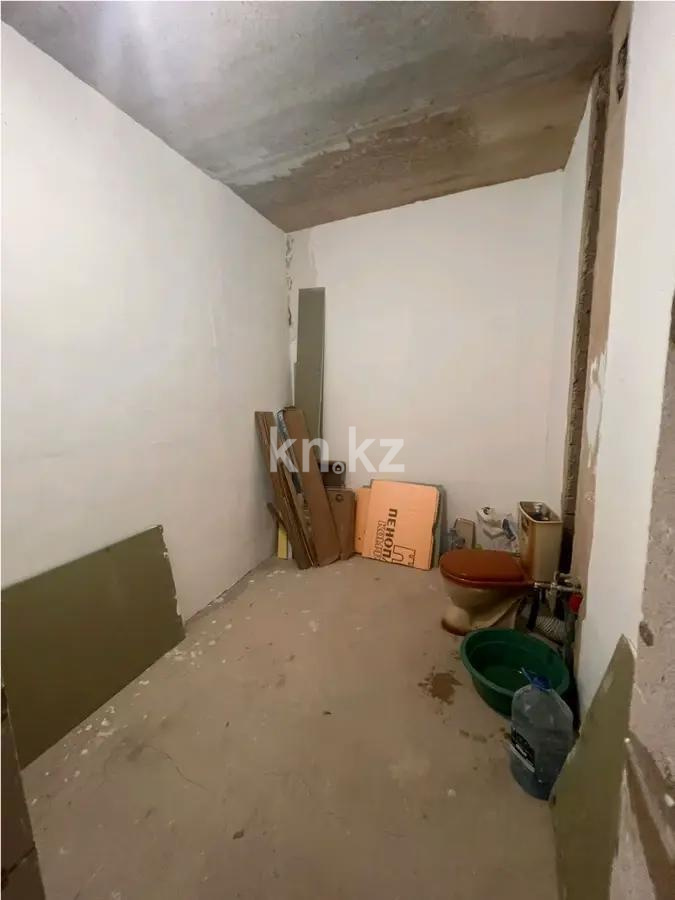 Продажа 2-комнатной квартиры, 65 м², 067 учетный квартал, дом  456/1 в Караганде - фото 4