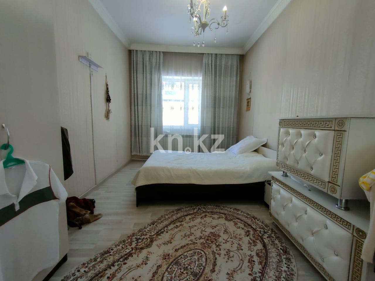 Продажа 10-комнатного дома, 650 м², ул. Джалиля - Продажа домов, коттеджей в Караганде с фото фото 18 из 35