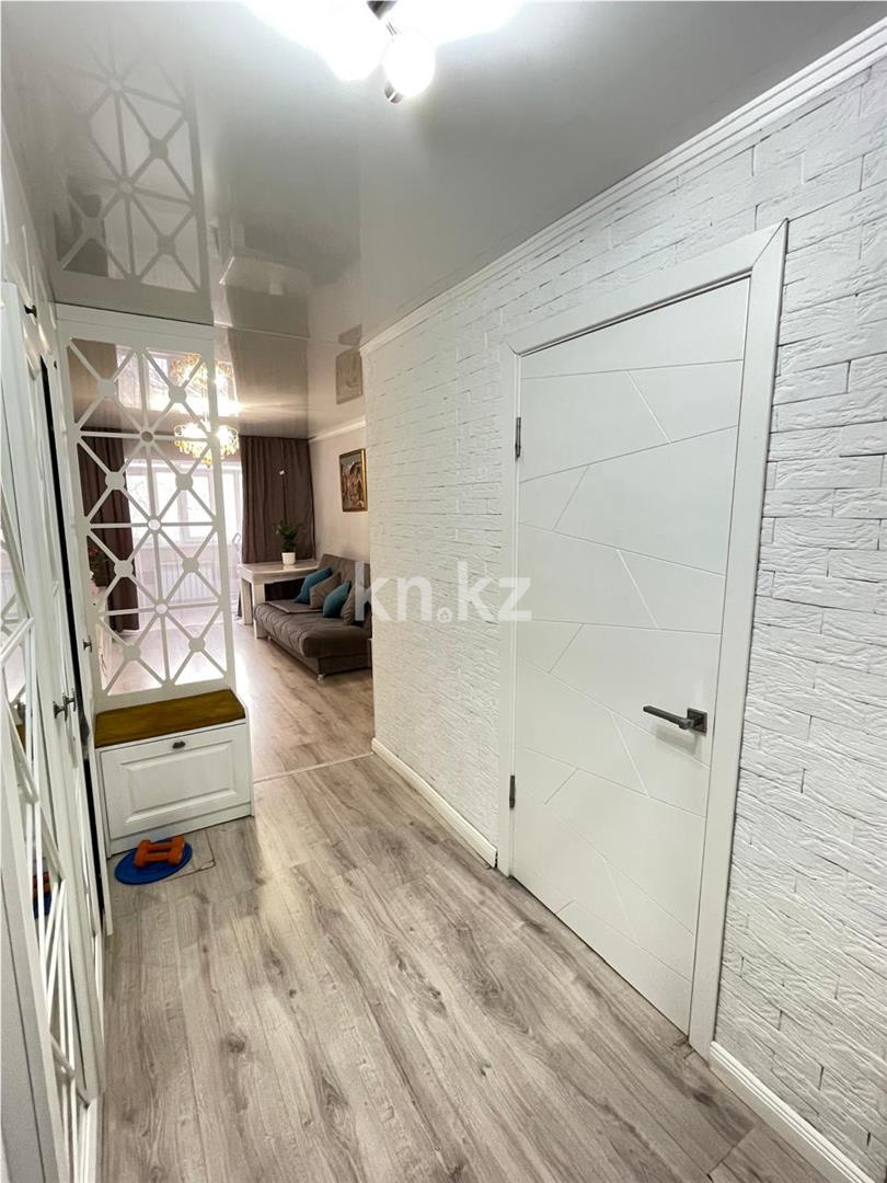 Продажа 3-комнатной квартиры, 50 м², ул. Крылова в Караганде - фото 14
