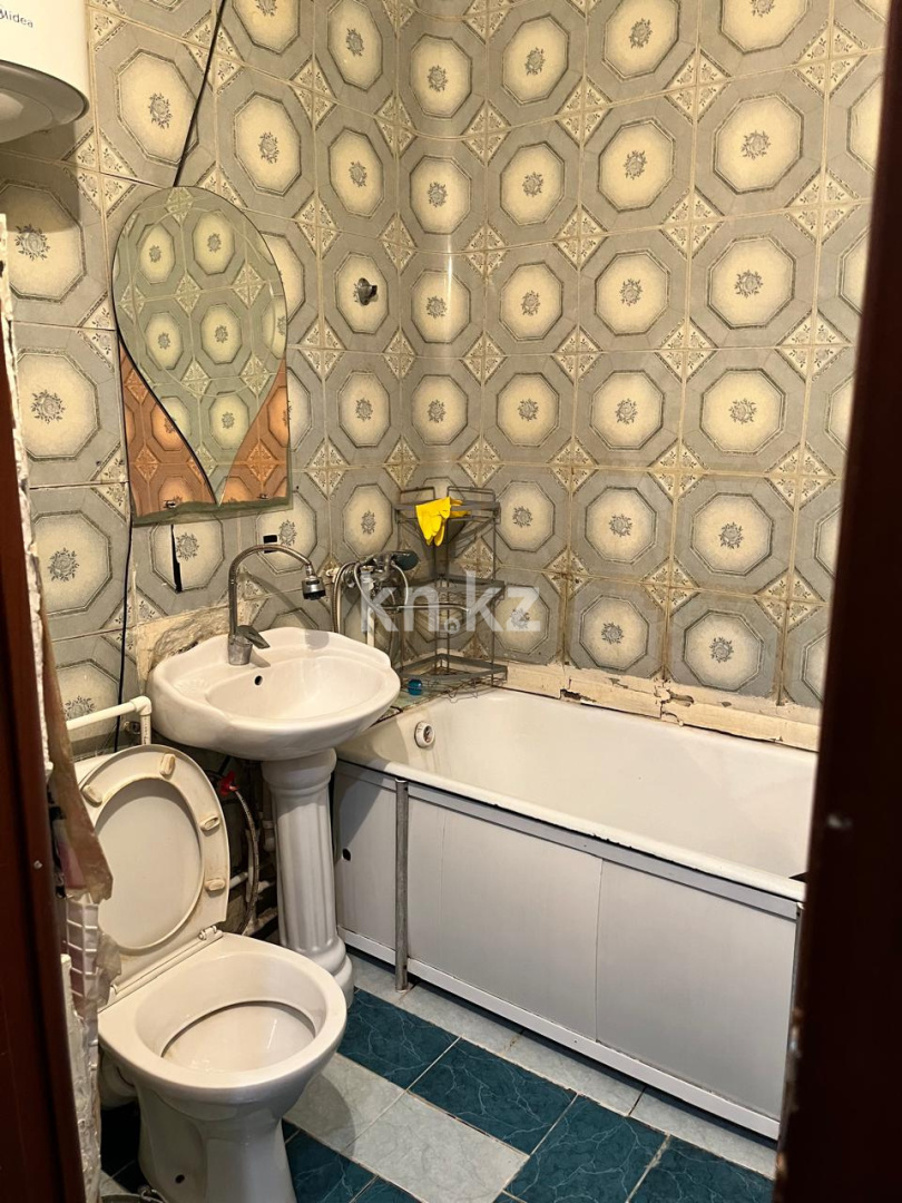 Продажа 2-комнатной квартиры, 41 м², 17 мкр., дом  43 - Продажа  двухкомнатных квартир в Караганде с фото фото 6 из 7