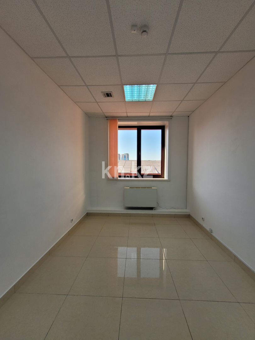 Аренда , пр. Бухар-жырау, дом  57 - Аренда офисных и торговых помещений в Караганде с фото фото 3 из 5