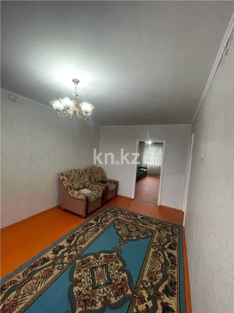 Продажа 2-комнатной квартиры, 44 м², мкр-н 15, дом  2 - Продажа  двухкомнатных квартир в Караганде фото 2 из 8