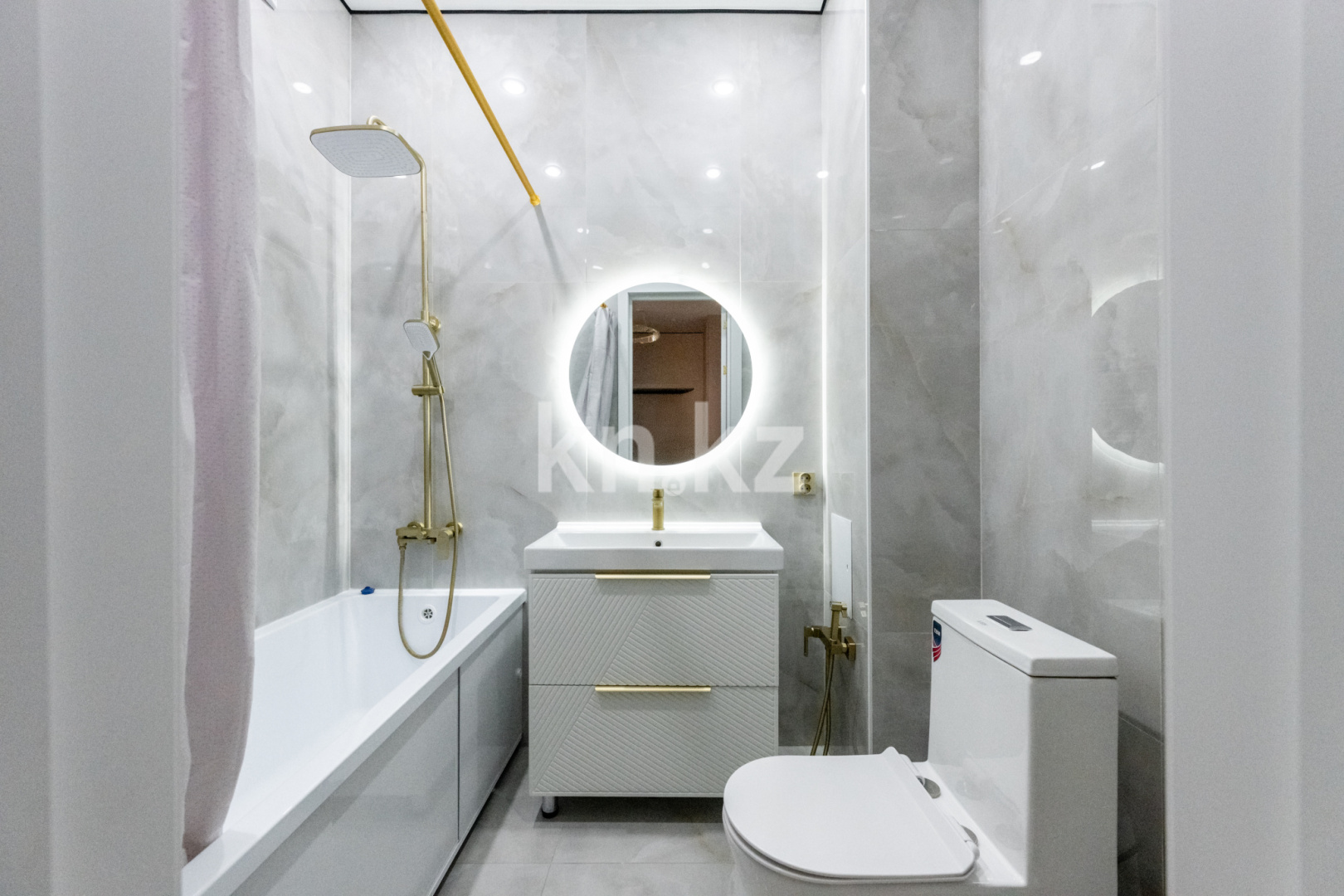 Продажа 3-комнатной квартиры, 85 м² в Астане - фото 18