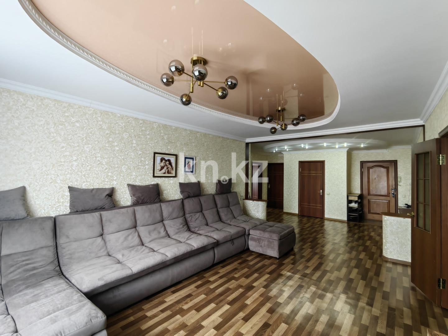 Продажа 4-комнатной квартиры, 122 м², пр. Республики, дом  40 - Продажа  четырехкомнатных квартир в Караганде фото 5 из 32