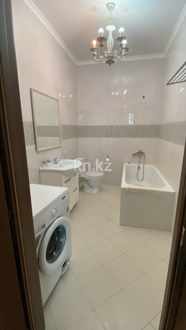 Аренда 4-комнатной квартиры, 180 м², пр. Мангилик Ел, дом  28 в Астане - фото 28