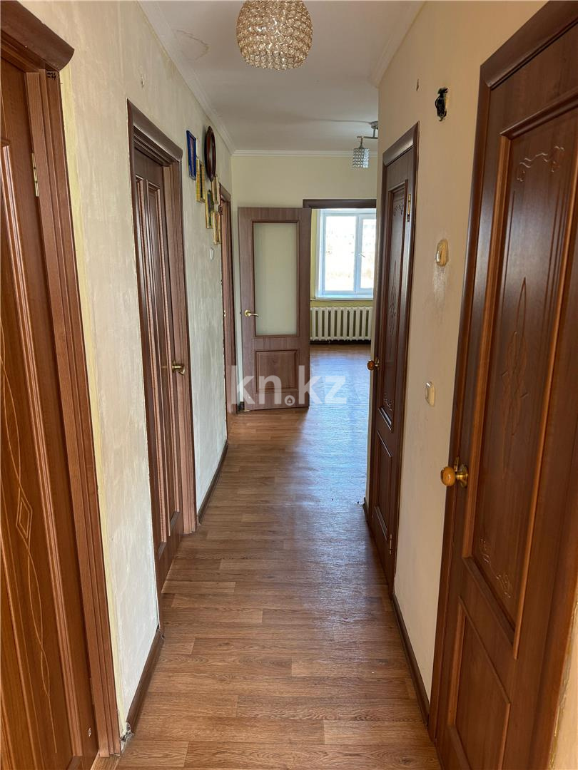 Продажа 4-комнатной квартиры, 70 м², ул. Жекибаева - Продажа  четырехкомнатных квартир в Караганде фото 9 из 10