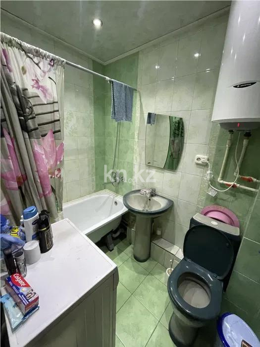 Продажа 4-комнатной квартиры, 62 м², 17 мкр. - Продажа  четырехкомнатных квартир в Караганде фото 6 из 7