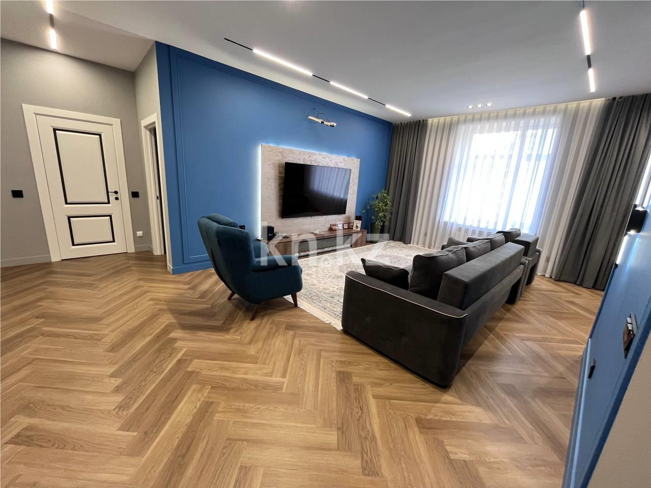 Продажа 4-комнатной квартиры, 125 м², ул. Ашимова, дом  13 - Продажа квартир в Караганде фото 1 из 55