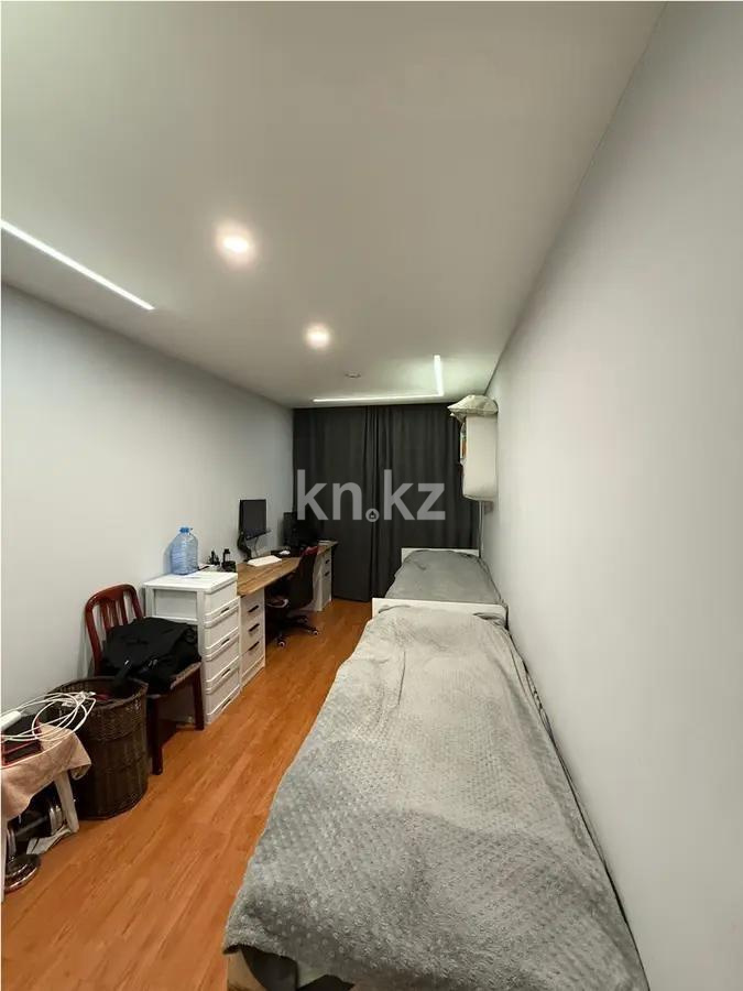 Продажа 3-комнатной квартиры, 59 м², мкр-н 7, дом  35 в Алматы - фото 4