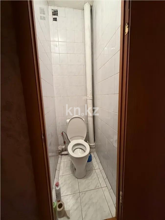 Продажа 3-комнатной квартиры, 65 м², мкр-н Аксай-2, дом  63 в Алматы - фото 5