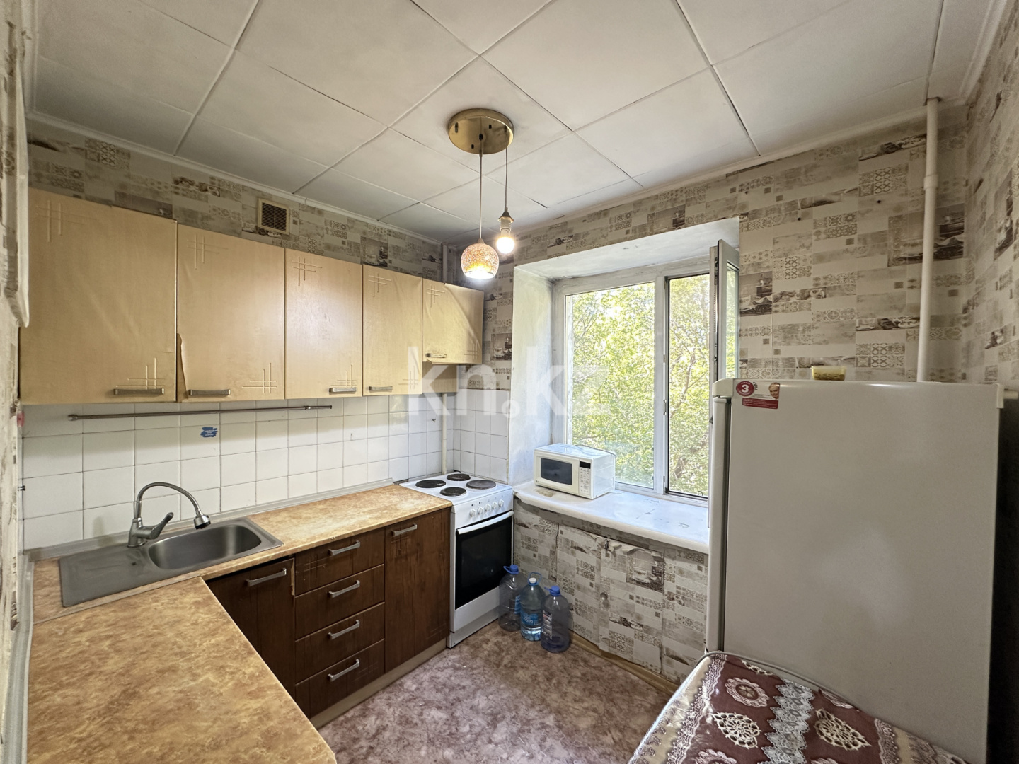 Продажа 2-комнатной квартиры, 45.8 м², ул. Аманжолова, дом  17 - Продажа квартир в Караганде фото 8 из 30