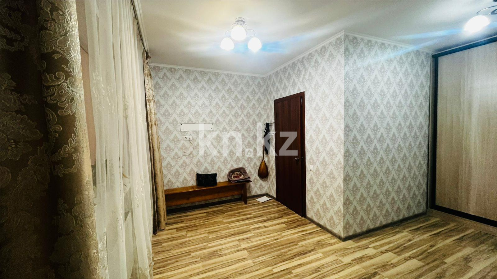 Продажа 1-комнатной квартиры, 35 м², ул. Момышулы - Продажа  однокомнатных квартир в Караганде фото 3 из 15