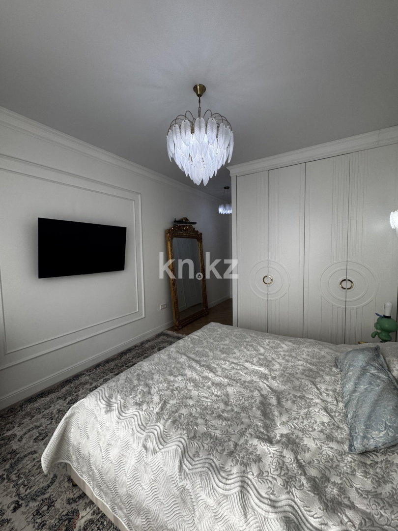 Продажа 3-комнатной квартиры, 111 м², ул. Утеген батыра в Алматы - фото 12