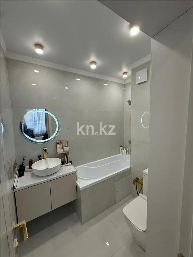 Продажа 3-комнатной квартиры, 70 м², ул. Е-15, дом  9 в Астане - фото 4