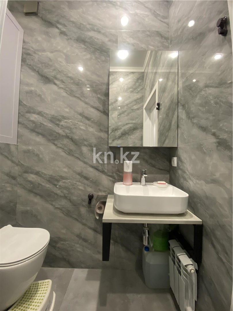 Продажа 4-комнатной квартиры, 98.7 м², ул. Казыбек би в Астане - фото 10