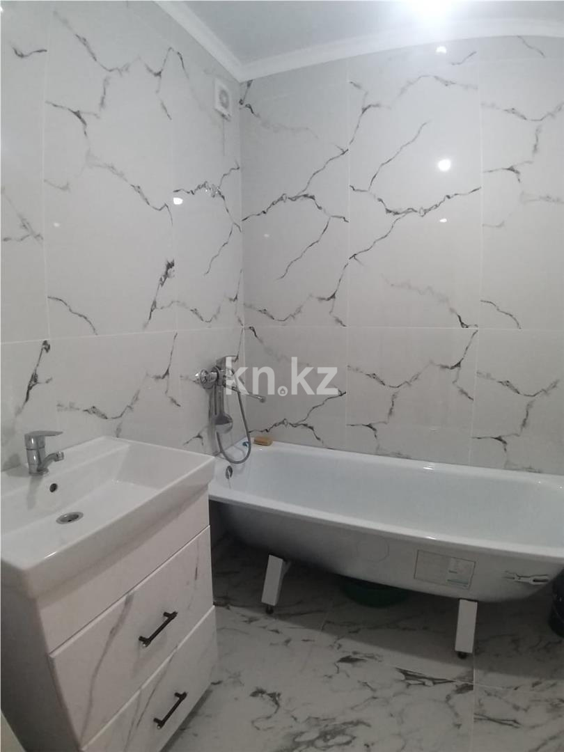 Продажа 3-комнатной квартиры, 82 м², мкр-н Голубые Пруды - Продажа квартир в Караганде фото 14 из 23