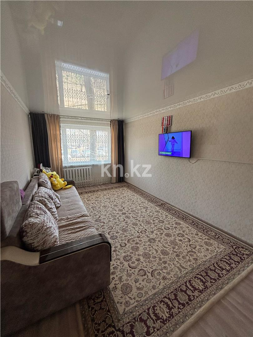 Продажа 3-комнатной квартиры, 62 м², мкр-н 17, дом  49 в Караганде - фото 2