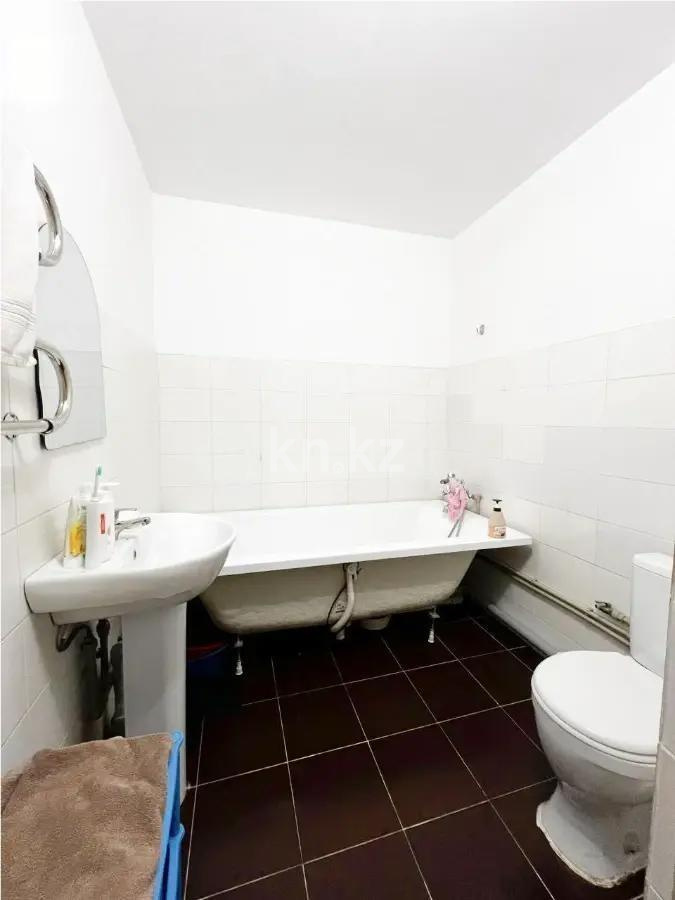 Продажа 2-комнатной квартиры, 41.2 м², мкр-н Нуркент, дом  5/5 в Алматы - фото 3