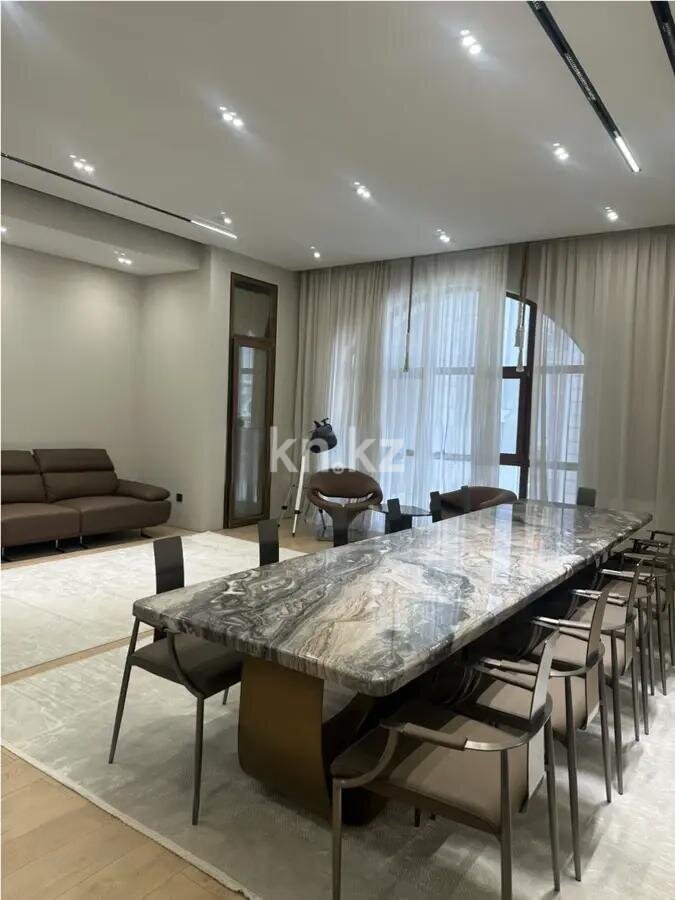 Продажа 4-комнатной квартиры, 142 м² в Астане