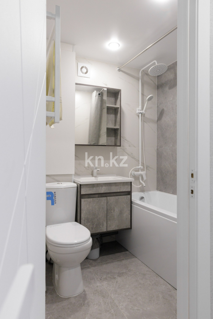 Аренда 1-комнатной квартиры посуточно, 35 м², ул. Казахстан, дом  72 - Продажа и аренда недвижимости в Усть-Каменогорске фото 10 из 12