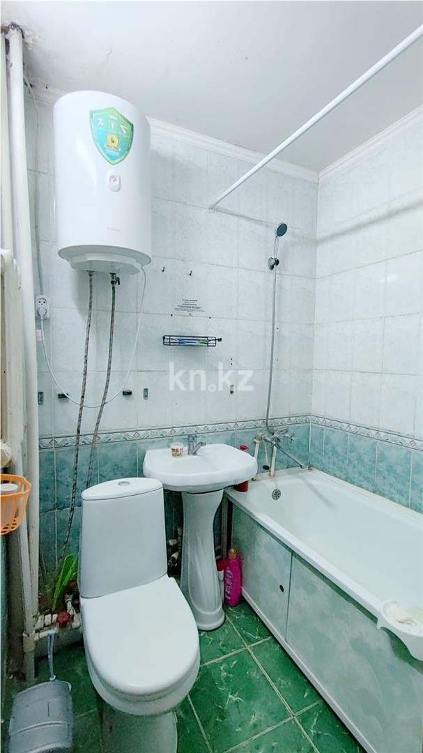 Продажа 3-комнатной квартиры, 57 м², мкр-н 13, дом  33 в Караганде - фото 10