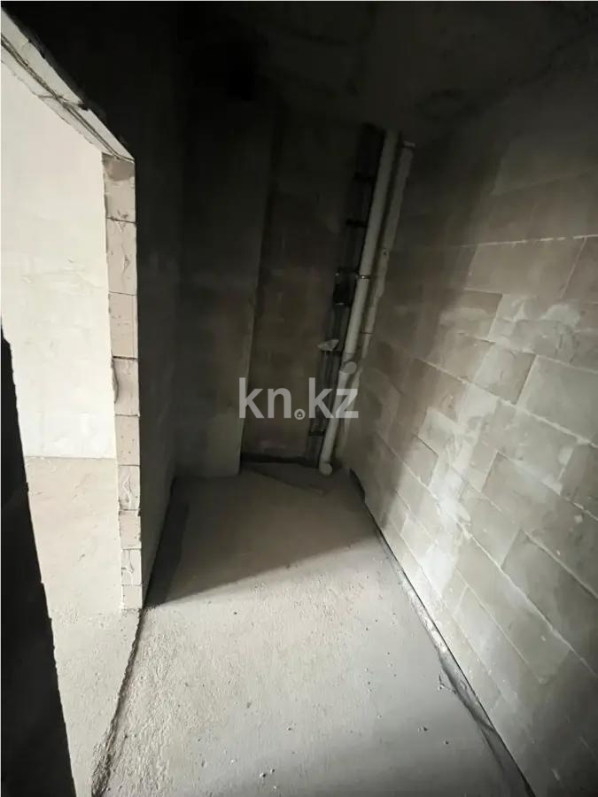 Продажа 4-комнатной квартиры, 122.8 м² в Астане - фото 4