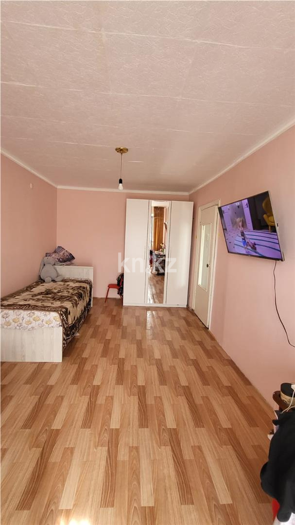 Продажа 1-комнатной квартиры, 32 м², мкр-н 14 - Продажа однокомнатных квартир в Караганде в Майкудуке фото 1 из 13