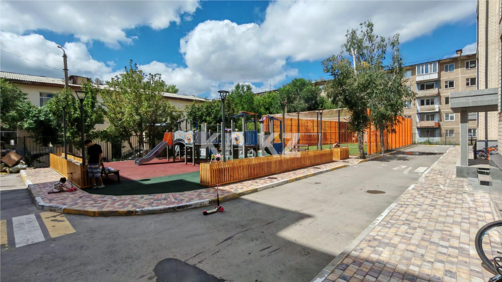 Продажа 3-комнатной квартиры, 90 м², ул. Сатыбалдина - Продажа  трехкомнатных квартир в Караганде фото 11 из 14