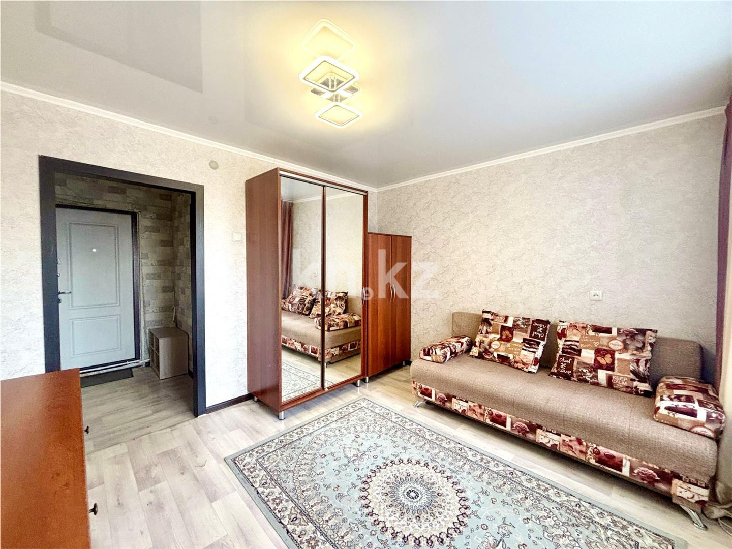 Продажа 1-комнатной квартиры, 35 м² - Продажа квартир в Караганде фото 2 из 13