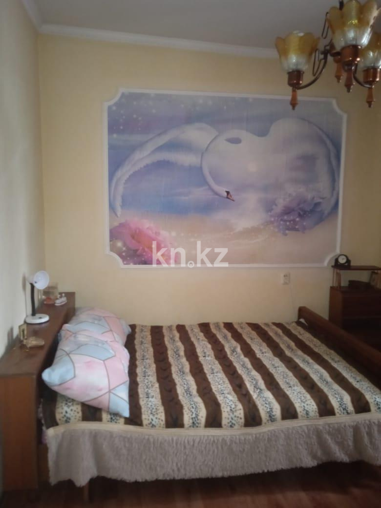 Продажа 3-комнатной квартиры, 63 м², ул. Баженова, дом  158 - Продажа квартир в Караганде фото 2 из 9