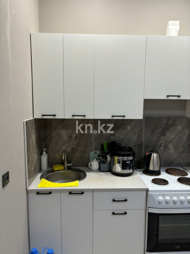 Аренда 1-комнатной квартиры, 45 м² в Астане